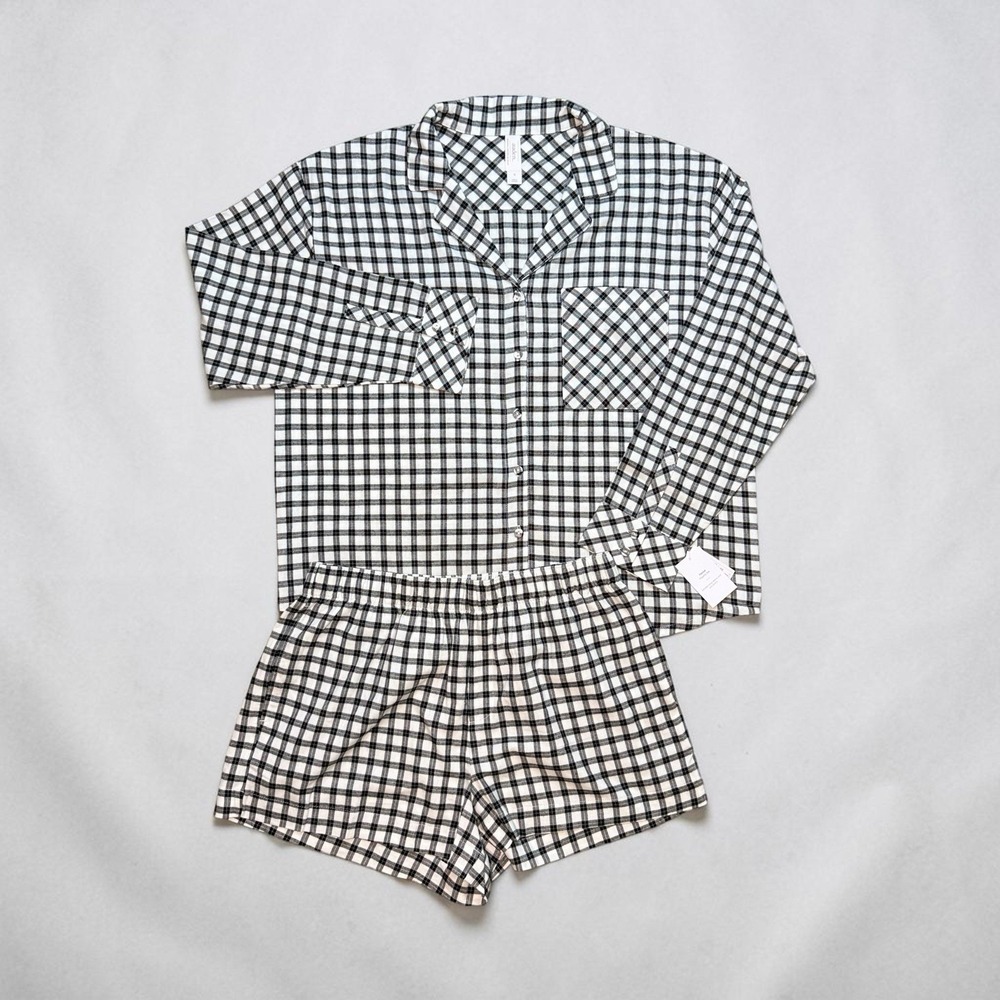 Auden Women's M Flannel Long Sleeve Top & Shorts Pajama Set Black Mini Check